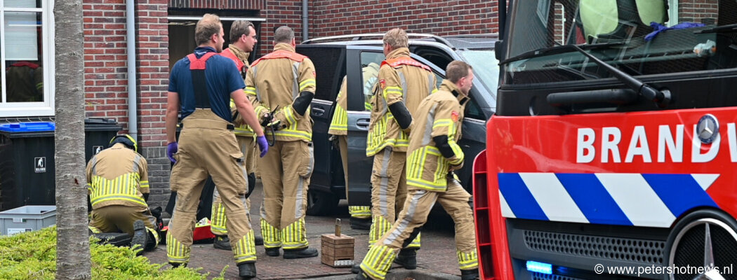 Brandweer in actie voor vastzittende hand in Wilnis