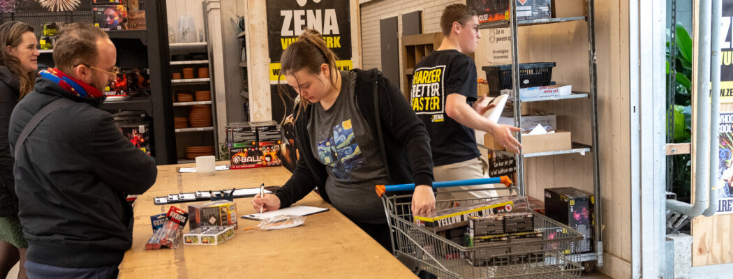 Haal nog snel je vuurwerk bij De Huifkar, laatste kans, OP = OP