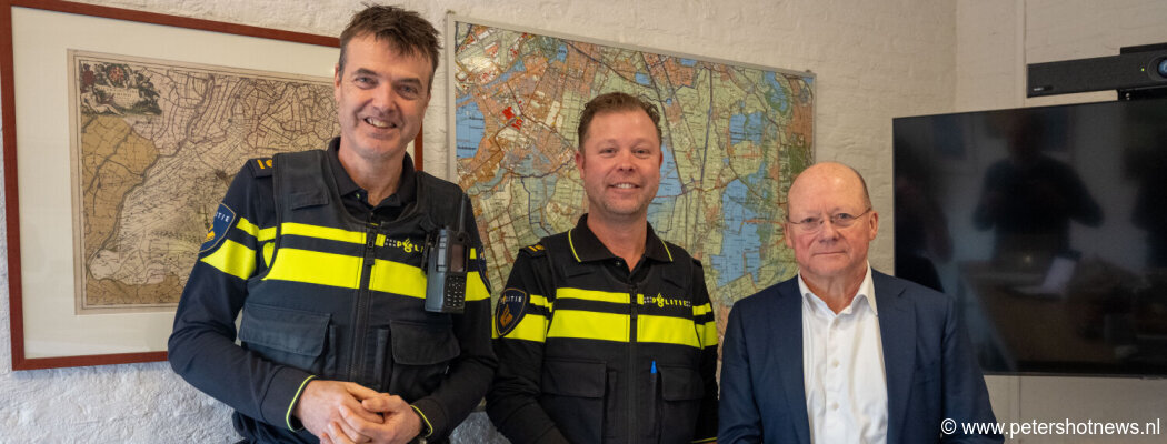 V.l.n.r. Teamchefs politie, Eric van Heumen, Thijs Leyenaar, burgemeester Maarten Divendal.