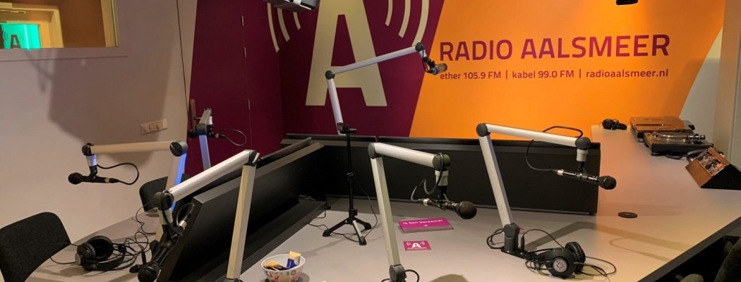 Gevarieerde programma’s op Radio Aalsmeer; van zingende voetballers tot zwaaitegels