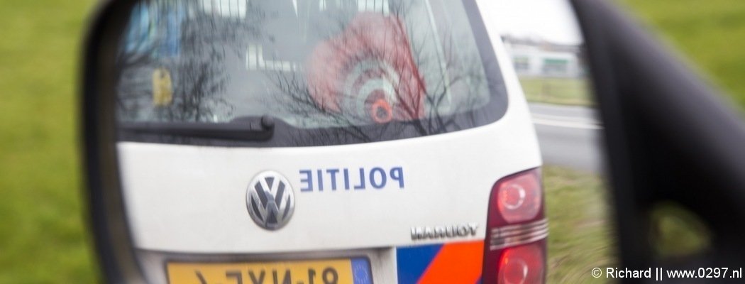 Mijdrechter slaat op de vlucht voor de politie en verongelukt