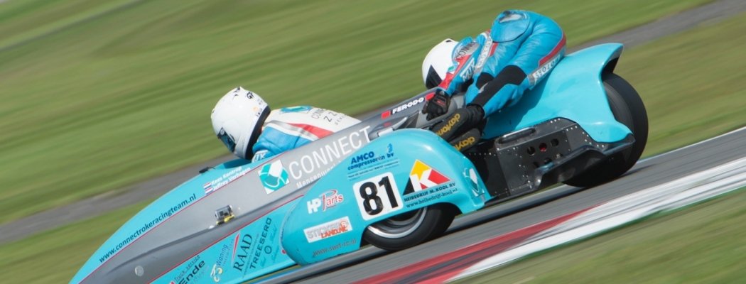 Connect Roké Racing Team met Stickerland op jacht naar Nederlands Kampioenschap