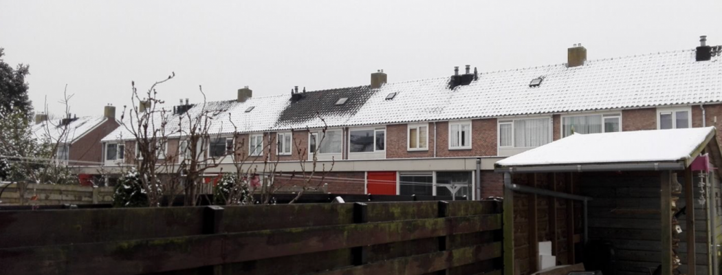 Politie onderzoekt sneeuwvrij dak in Vinkeveen