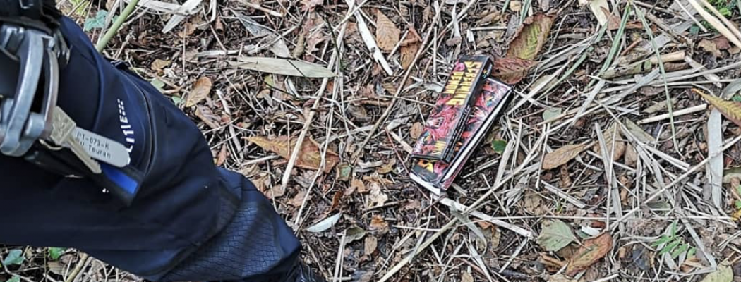 Illegaal vuurwerk aangetroffen na korte achtervolging in Wilnis
