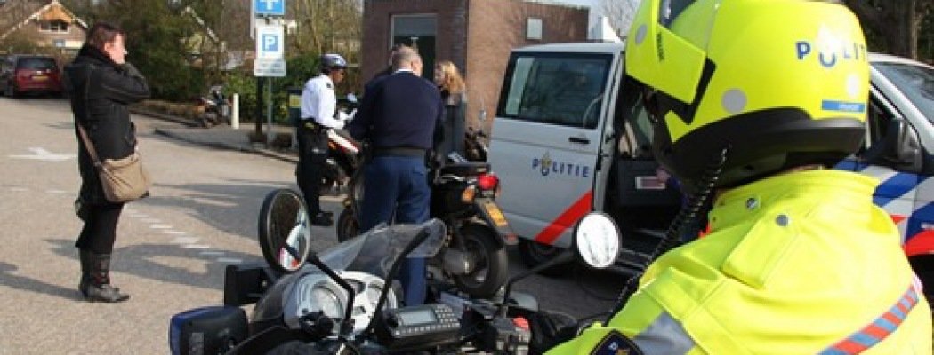 Automobilist gezocht na valpartij op Bozenhoven Mijdrecht