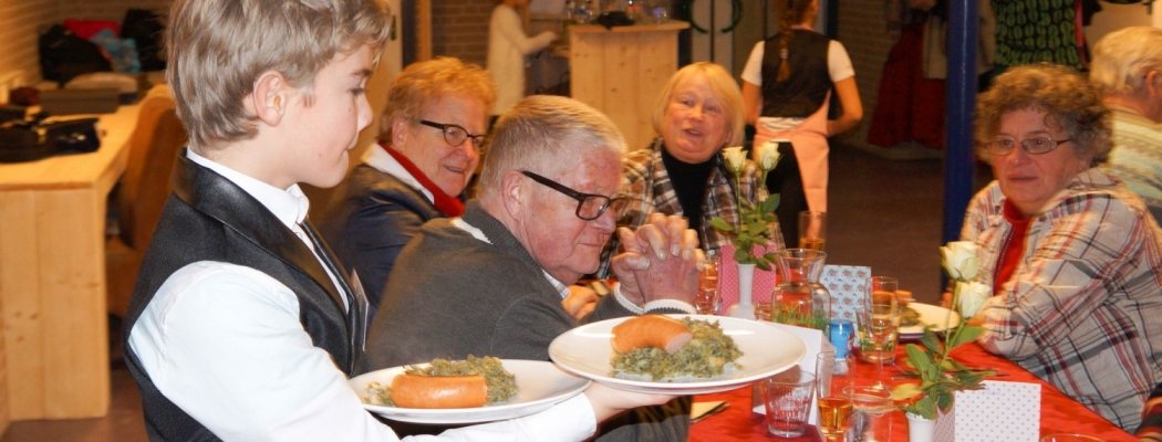 Kinderen koken voor ouderen groot succes in Aalsmeer