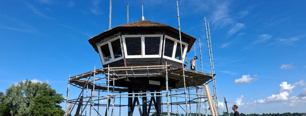 Starttoren Vinkeveen krijgt flinke opknapbeurt