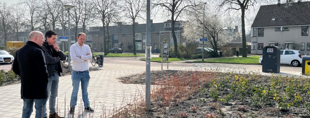 Gemeente vergroent plein Joost van den Vondellaan