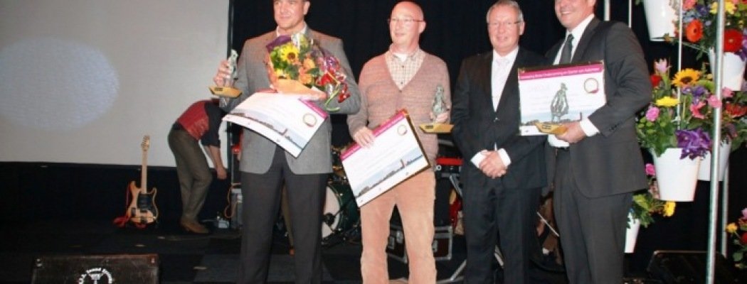 De winnaars van Onderneming en Starter van het Jaar van de vorige editie en Wethouder Economische Zaken Ad Verburg
