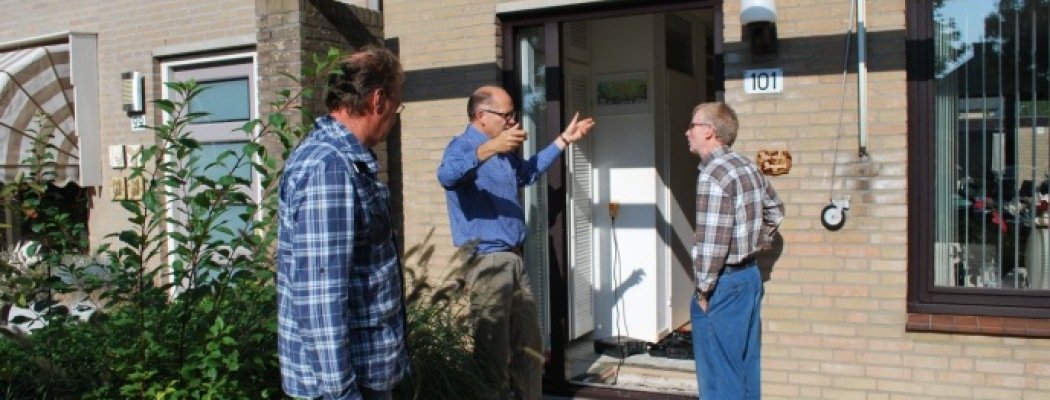 Wethouder Jop Kluis bezoekt Energiebesparingsproject Geerland Groen in Aalsmeer