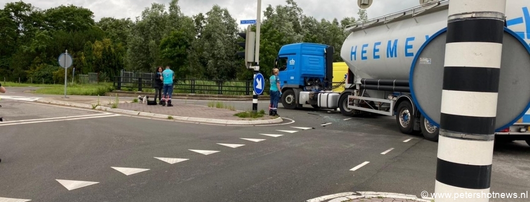Ongeluk met vrachtwagen op N201 bij Amstelhoek