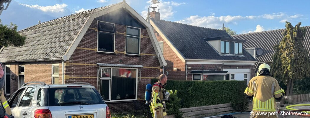 Uitslaande woningbrand in Vinkeveen