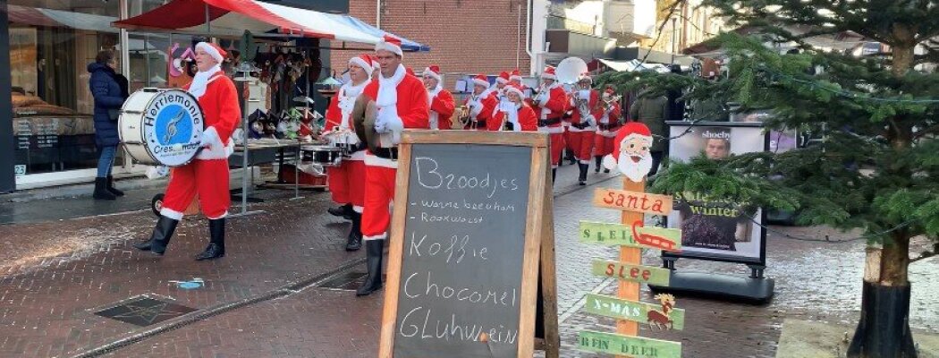 Nog kramen te huur op Wintermarkt in Aalsmeer Centrum