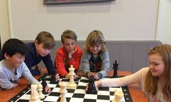 Externe wedstrijd schaakjeugd Denk en Zet