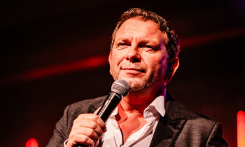 Zaterdag: Hollandse Avond brengt sfeer en meezingers naar IJsbaan Mijdrecht