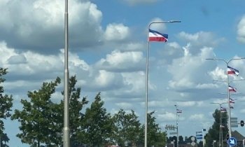 Gemeente gaat ‘omgekeerde’ vlaggen weghalen