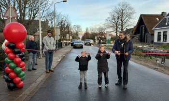 Gerenoveerde deel van de Uiterweg ‘officieel’ geopend