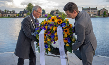 Indrukwekkende Dodenherdenking bij de Thamerkerk