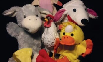 Poppentheater Zelen brengt &lsquo;Beestenboel&rsquo; naar kinderboerderij Boerenvreugd