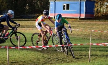 Lorena Wiebes wint de Veldrit van Hilversum