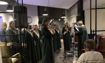 Prachtige gedenkavond bij het IPSO centrum ’t Anker: muziek, licht en verbondenheid