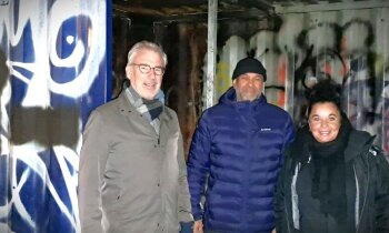 Burgemeester en wethouder lopen mee met jongerenwerk Gro-up