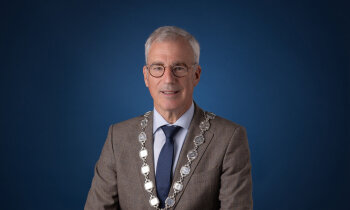 Burgemeester Pieter Heiliegers kondigt vertrek oaan