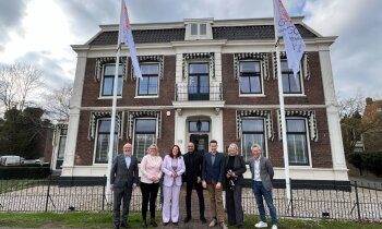 Gemeente bezoekt 90-jarig familiebedrijf Raggers Schoonmaak BV