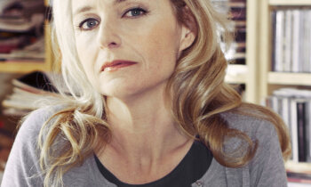 Volkskrantcolumnist Corine Koole vertelt op Valentijnsdag in de Bibliotheek Aalsmeer over de liefd