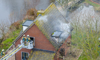 Grote brand bij vrijstaande woning Nieuwer ter Aa