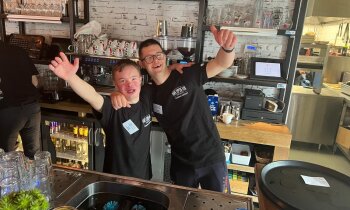 Zondag &lsquo;DownTown op de Hoek&rsquo; in Kudelstaart met swingo en optredens