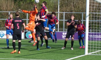 CSW geveld door bekende voetbalwet