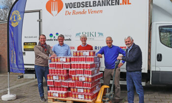 Samen voor een warm gebaar: bijna 1.200 pakken koffie voor de Voedselbank