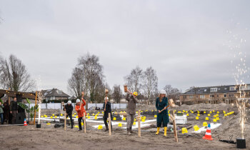 Feestelijke start bouw woon-/zorgcomplex Grote Lijster Uithoorn