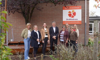 Staatssecretaris van onderwijs, Koen Becking, op bezoek bij Daltonschool de Windroos