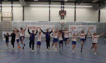 Atlantis J2 overtuigend kampioen in eigen huis