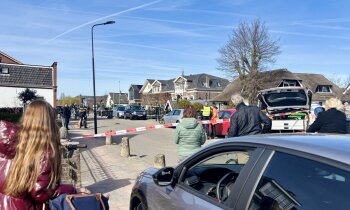 Fietser gewond bij ongeluk Herenweg Vinkeveen, weg dicht
