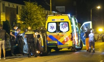 Beschonken automobilist ramt auto's op Plevierenlaan Vinkeveen