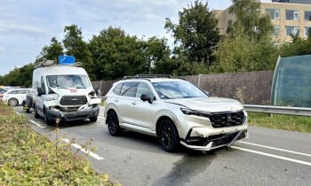 Dashcambeelden opgedoken van kop-staartbotsing op de N201 bij Vinkeveen