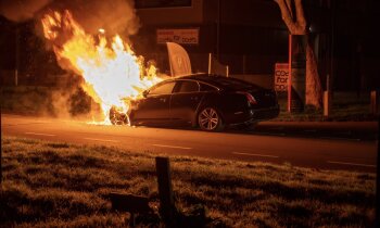 Autobrand op Nijverheidsweg in Mijdrecht