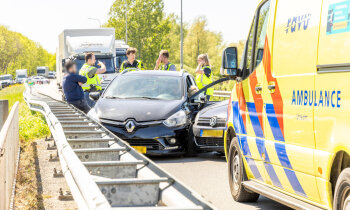 Botsing op N201 bij Vinkeveen zorgt voor verkeerschaos
