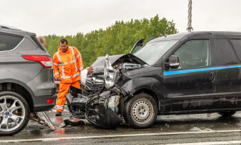 Kop-staartbotsing op N201 bij Loenersloot zorgt voor vertraging