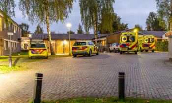 Vijf ambulances met loeiende sirenes naar Vinkeveen