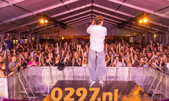 Foto&rsquo;s zaterdagavond Vinkefest online: Samuel Welten en Afro Bros zorgen voor groot feest