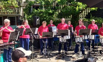 Muziekkorps Triviant speelde tijdens zonnig Midzomer Walnootfeest