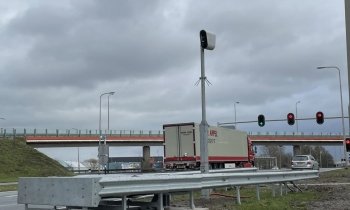 Nieuwe flitspaal langs N201 Aalsmeer moet kruispunt veiliger maken