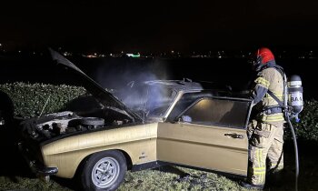 Oldtimer in brand tijdens kerstgala Aalsmeer