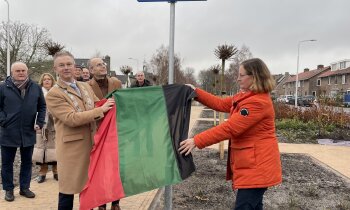 A.P. Csizikplantsoen officieel onthuld