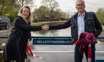 Vernieuwde bruggen in Abcoude feestelijk geopend