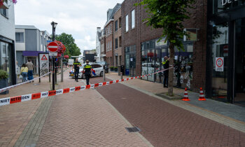 Politie doet groot onderzoek naar gaten in ruiten centrum Mijdrecht